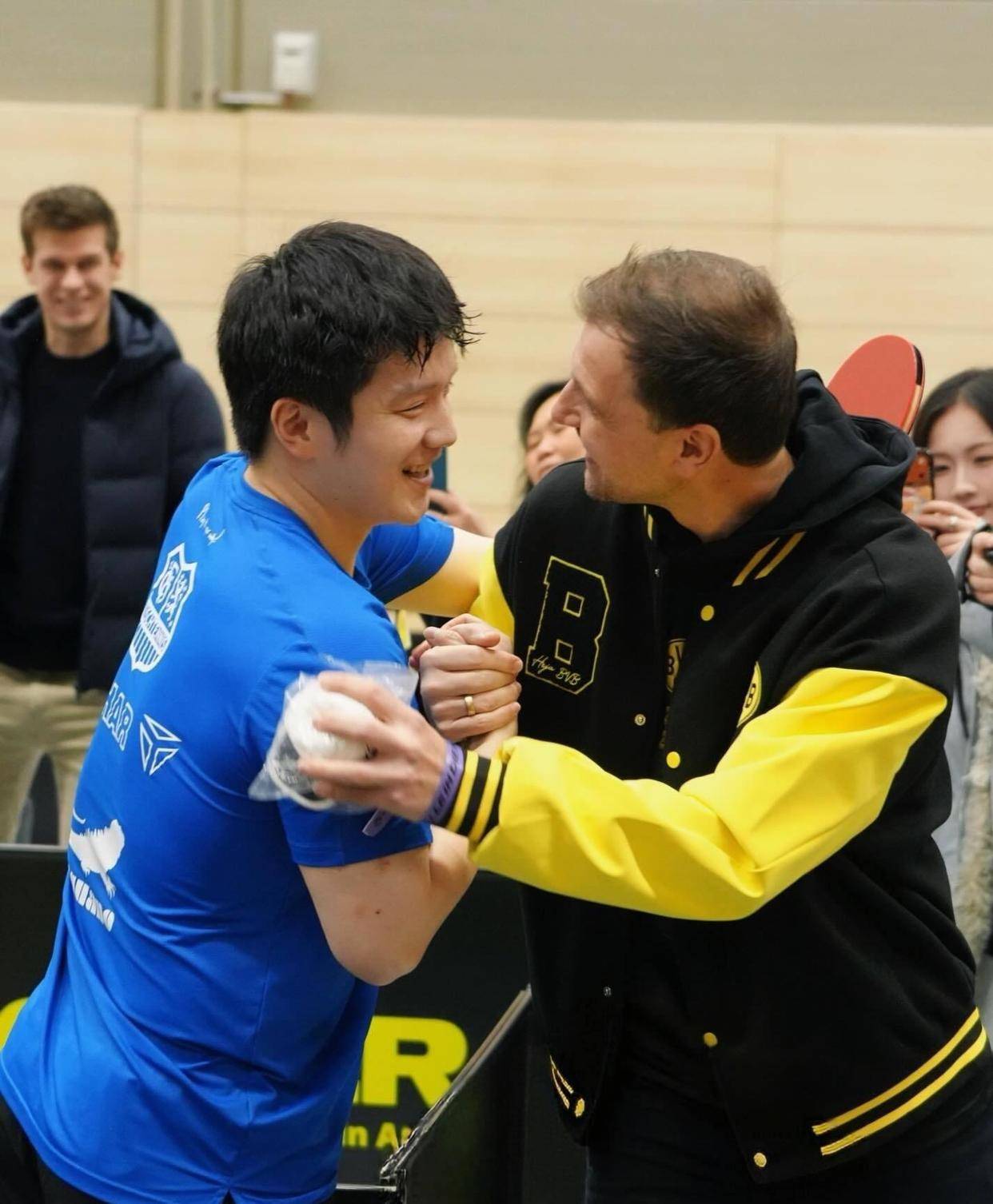 一人撼动两大规则,德国人为他改了祖传规矩,樊振东征服德甲